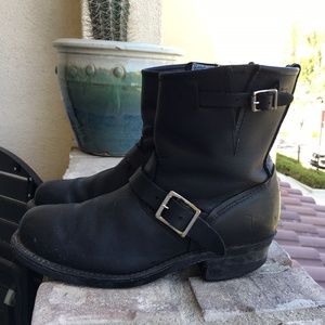 Frye Egineer 8R Boots - size 9